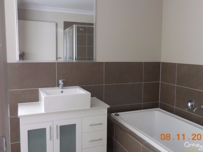 17 Correa Street, Gregory Hills NSW 2557