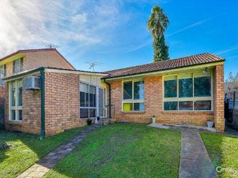 1 Timberlea Close, Bradbury NSW 2560