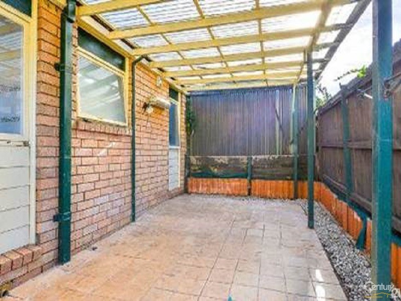 1 Timberlea Close, Bradbury NSW 2560