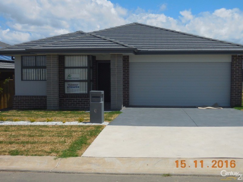 5 Cole Street, Oran Park NSW 2570