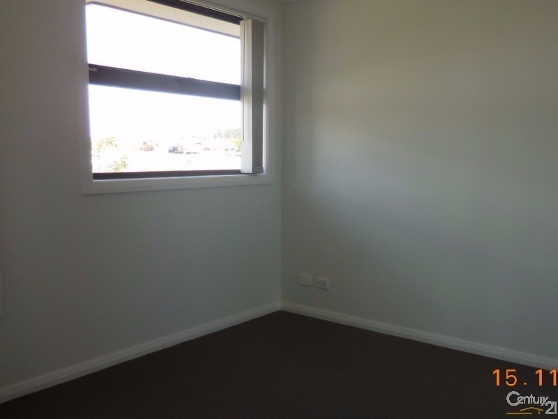 5 Cole Street, Oran Park NSW 2570