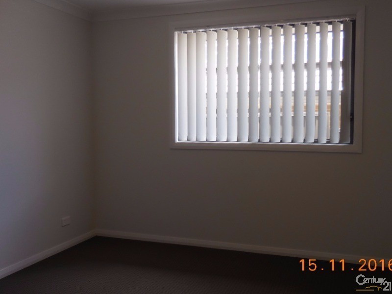 5 Cole Street, Oran Park NSW 2570
