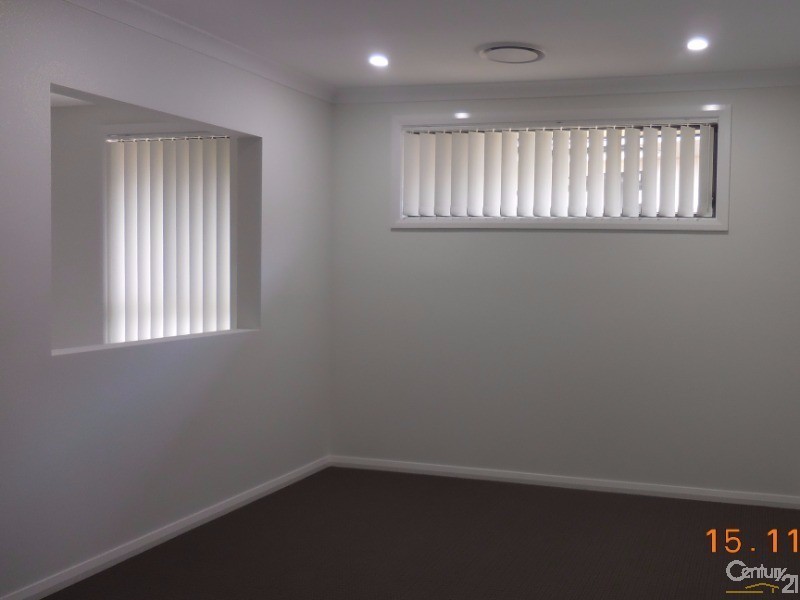 5 Cole Street, Oran Park NSW 2570