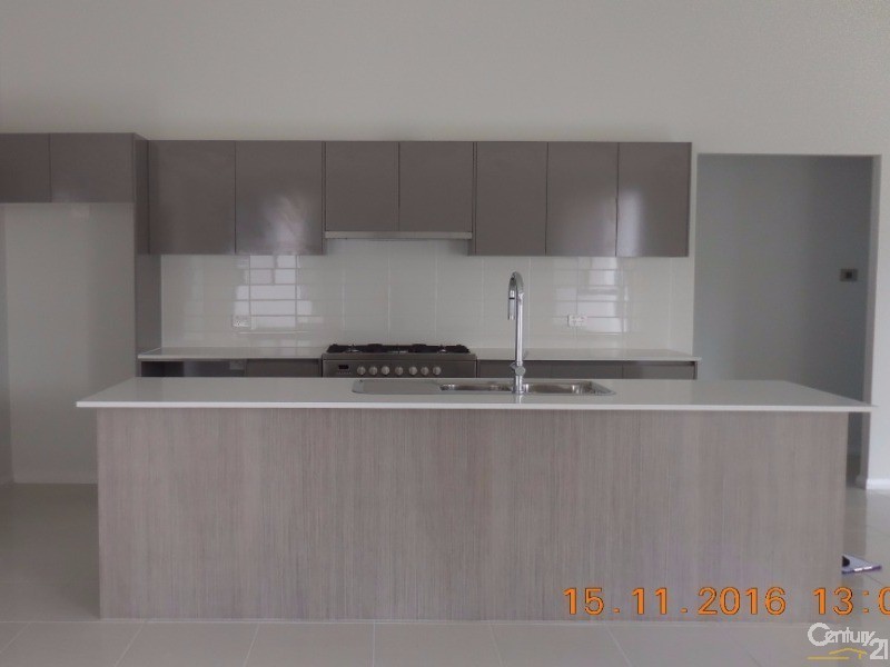 5 Cole Street, Oran Park NSW 2570