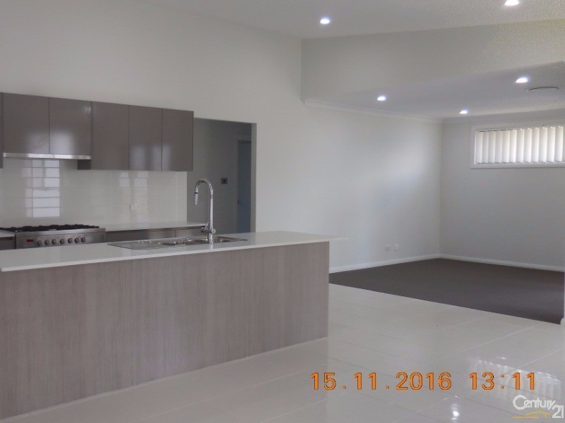 5 Cole Street, Oran Park NSW 2570