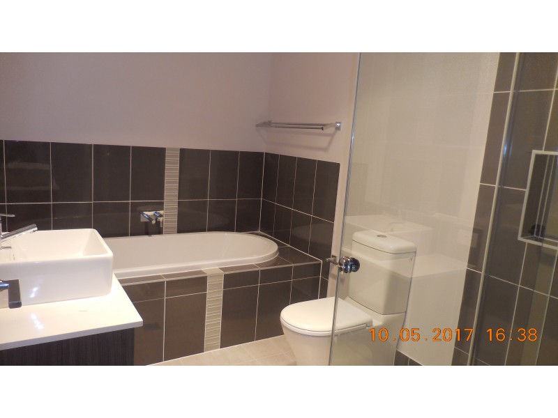 21 Harvey Street, Oran Park NSW 2570