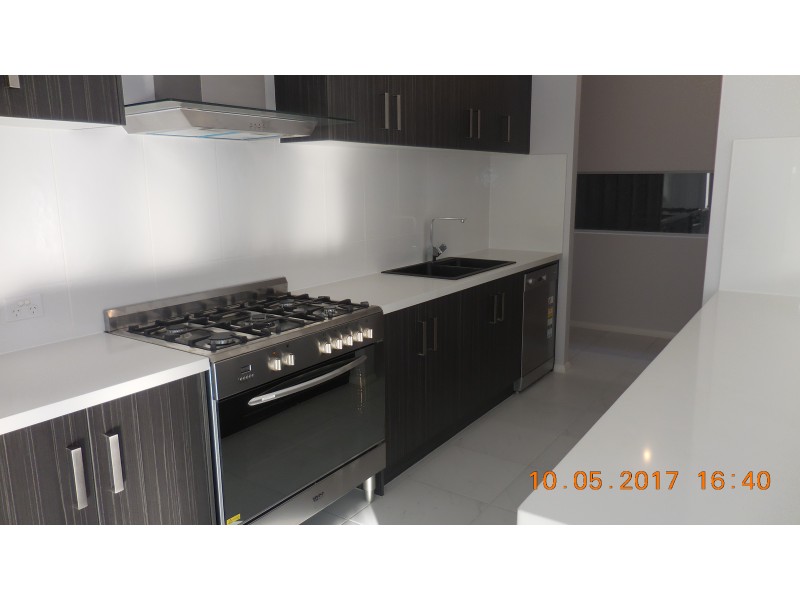 21 Harvey Street, Oran Park NSW 2570