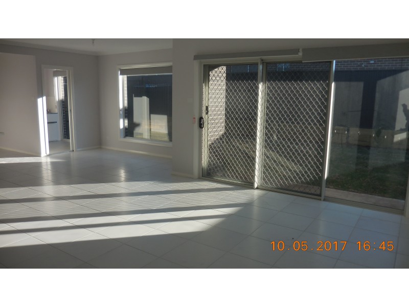 21 Harvey Street, Oran Park NSW 2570