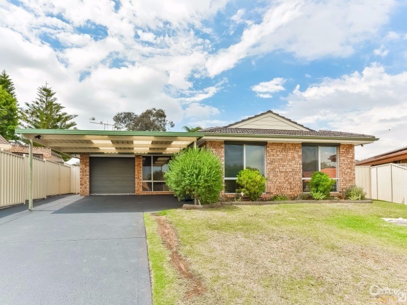 5 Luff Place, Ingleburn NSW 2565