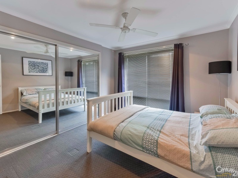 5 Luff Place, Ingleburn NSW 2565