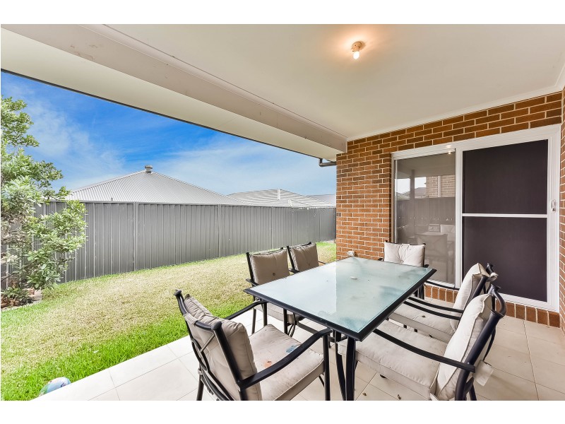 8 Ekins Street, Oran Park NSW 2570