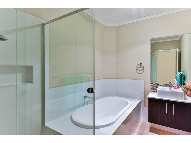 8 Ekins Street, Oran Park NSW 2570