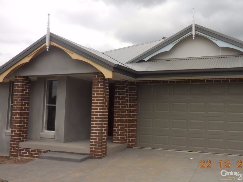 1 Crank Place, Elderslie NSW 2570