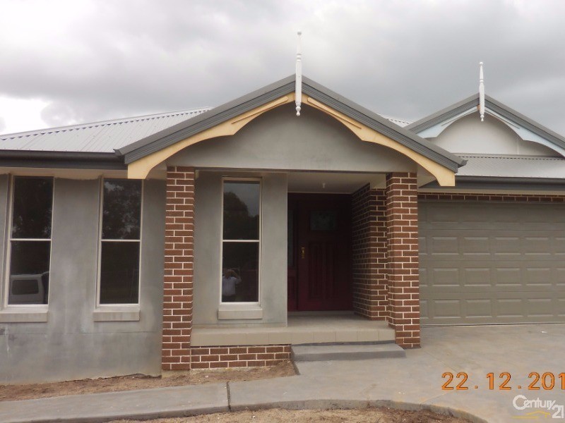 1 Crank Place, Elderslie NSW 2570
