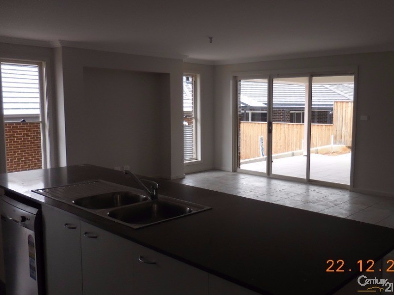 1 Crank Place, Elderslie NSW 2570