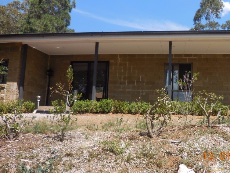 329 Calf Farm Road, Mount Hunter NSW 2570