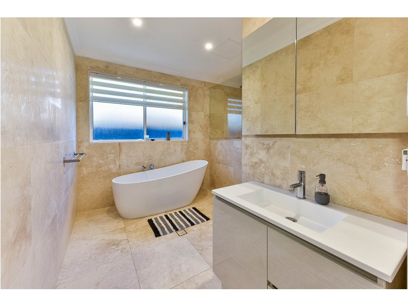 6 Duffy Street, Gregory Hills NSW 2557