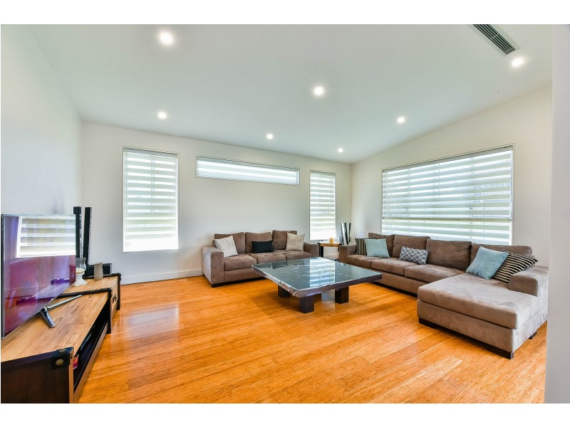 6 Duffy Street, Gregory Hills NSW 2557