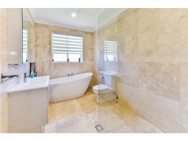 6 Duffy Street, Gregory Hills NSW 2557