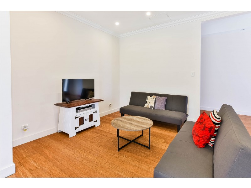 6 Duffy Street, Gregory Hills NSW 2557