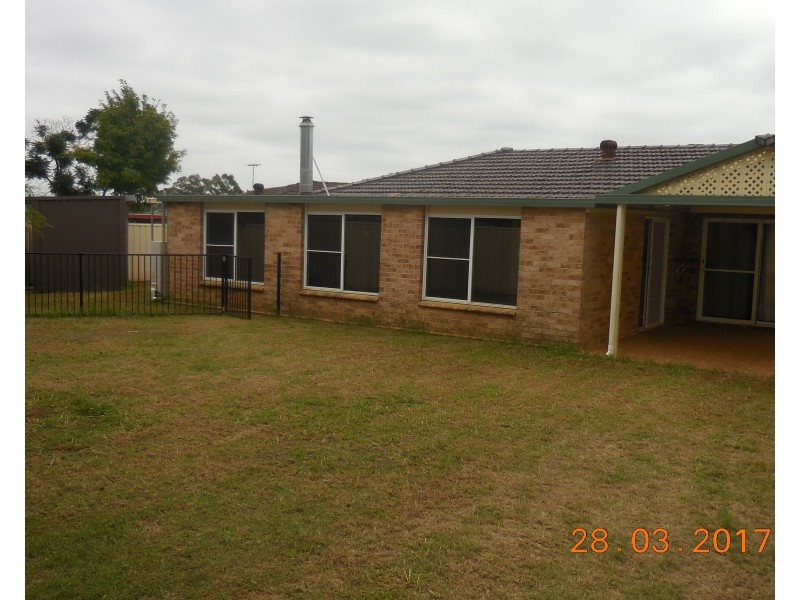 5 Luff Place, Ingleburn NSW 2565