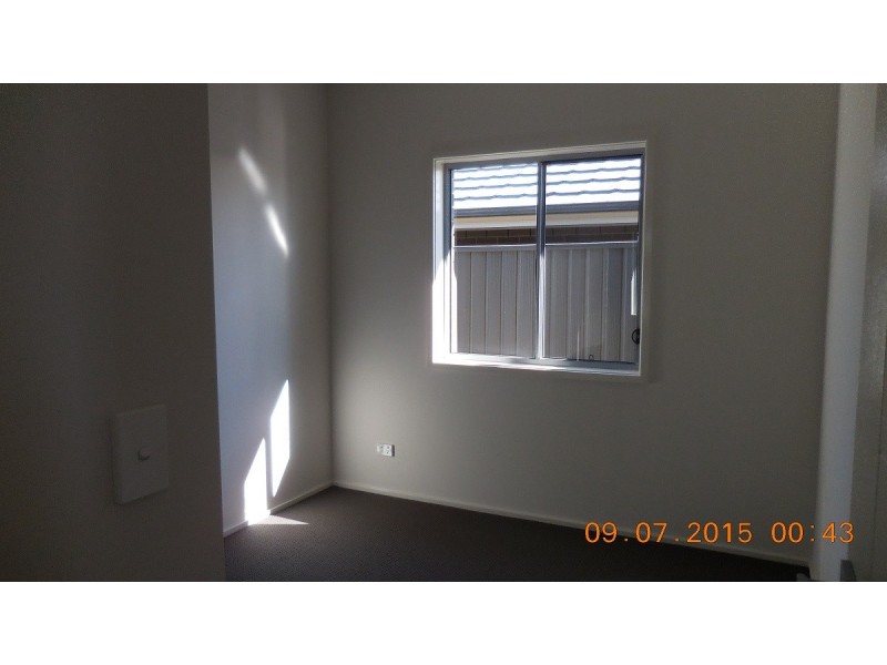 44B Easton Ave, Spring Farm NSW 2570