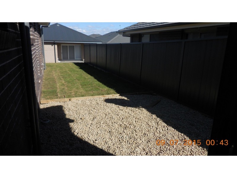 44B Easton Ave, Spring Farm NSW 2570