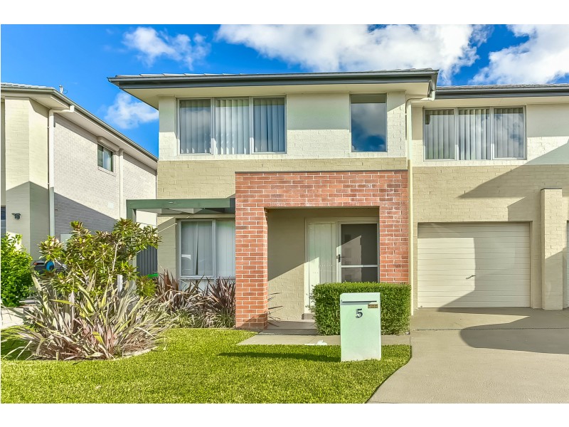5 Tanner Close, Spring Farm NSW 2570
