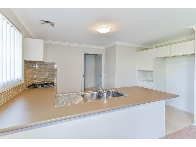 5 Tanner Close, Spring Farm NSW 2570