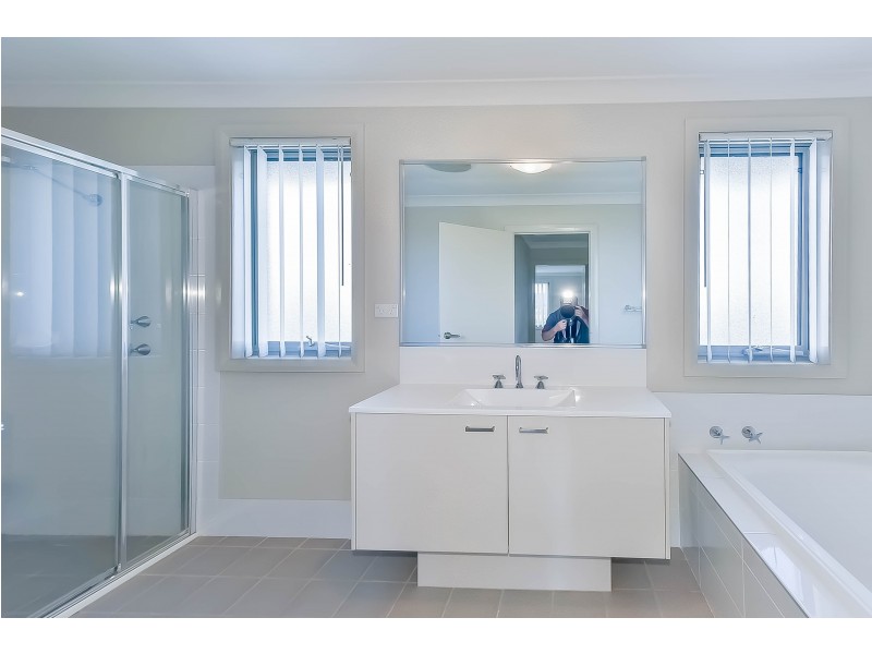 5 Tanner Close, Spring Farm NSW 2570