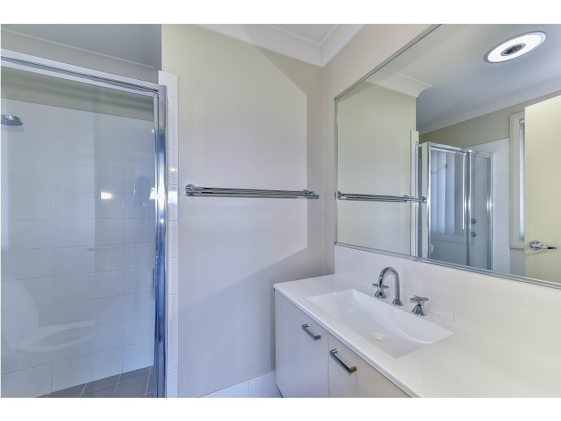 5 Tanner Close, Spring Farm NSW 2570