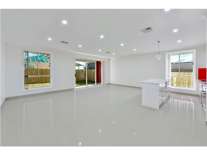 18 Parrott Street, Elderslie NSW 2570