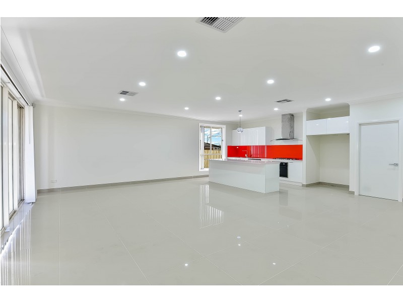 18 Parrott Street, Elderslie NSW 2570