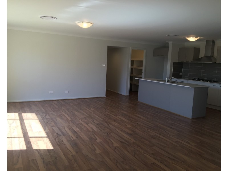 14  Mudgee street, Gregory Hills NSW 2557