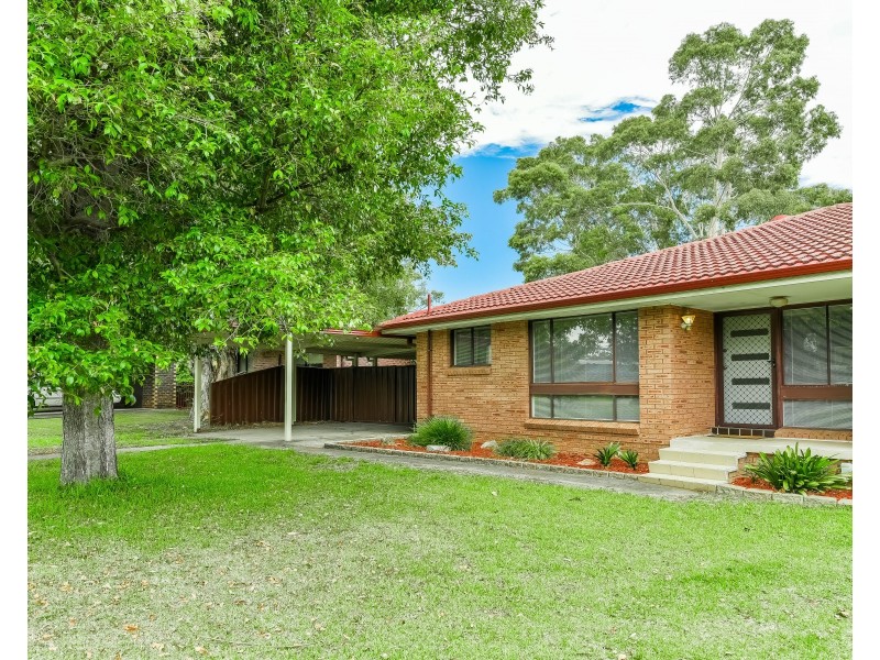 6 Cosmos Place, Macquarie Fields NSW 2564