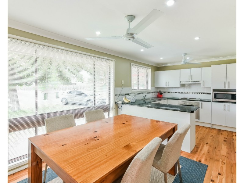 6 Cosmos Place, Macquarie Fields NSW 2564