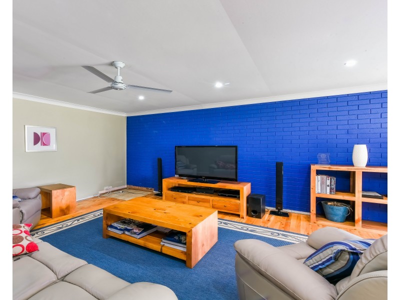 6 Cosmos Place, Macquarie Fields NSW 2564