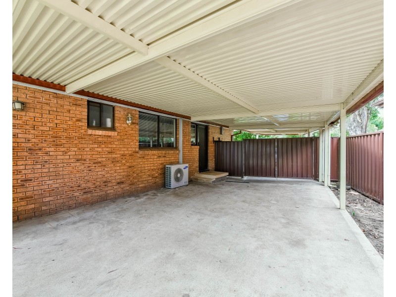 6 Cosmos Place, Macquarie Fields NSW 2564