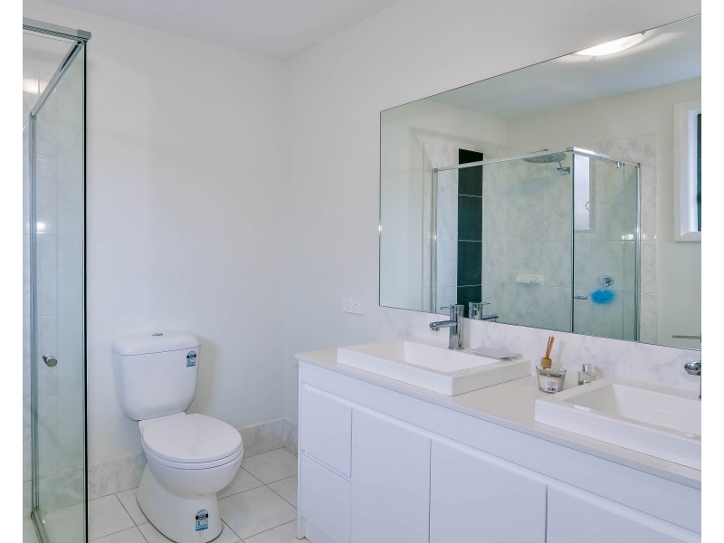 5 Cole Street, Oran Park NSW 2570