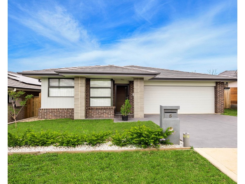 5 Cole Street, Oran Park NSW 2570