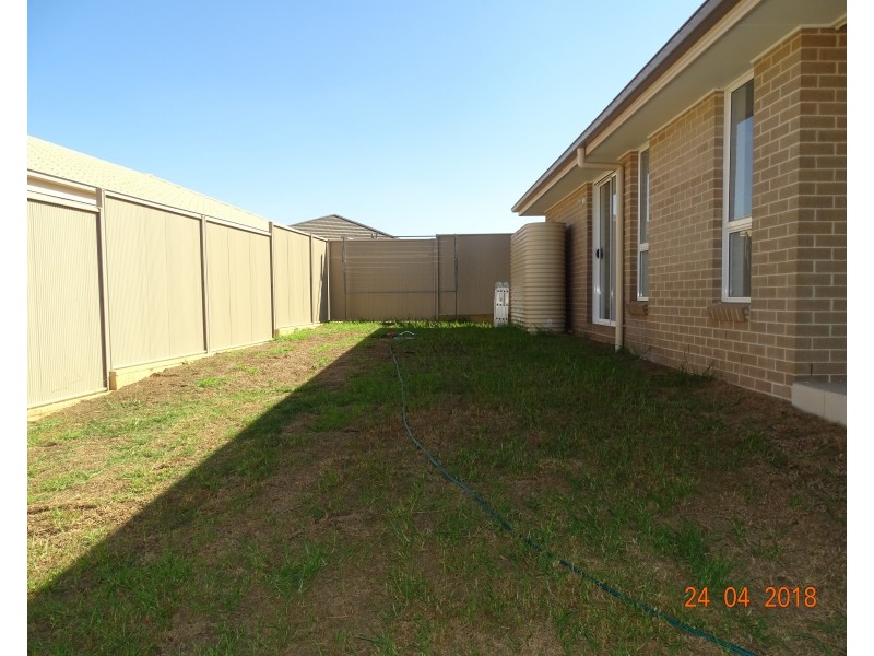 163 Hampshire Blvd, Spring Farm NSW 2570