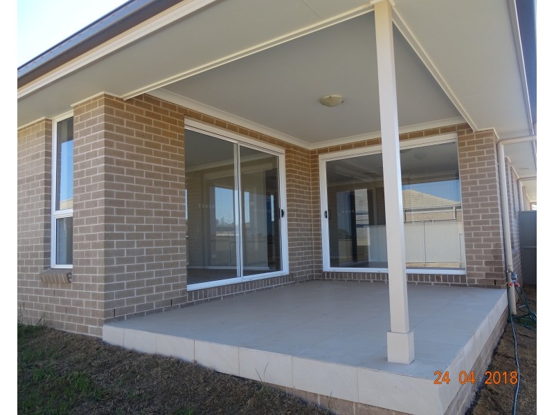 163 Hampshire Blvd, Spring Farm NSW 2570