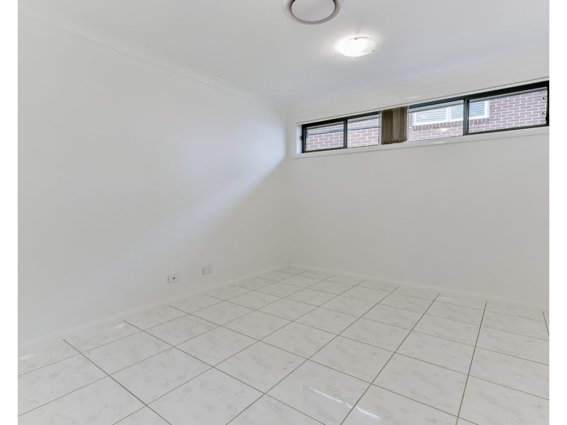 11 Seidler Parade, Oran Park NSW 2570