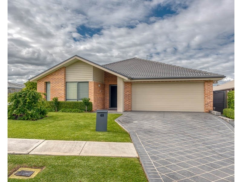 48  Bandara Cct, Spring Farm NSW 2570