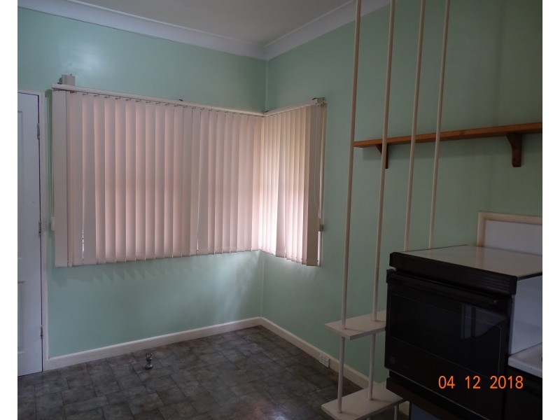 2 Ronald Street, Campbelltown NSW 2560