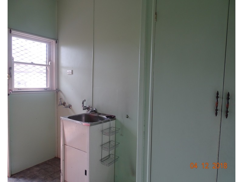 2 Ronald Street, Campbelltown NSW 2560
