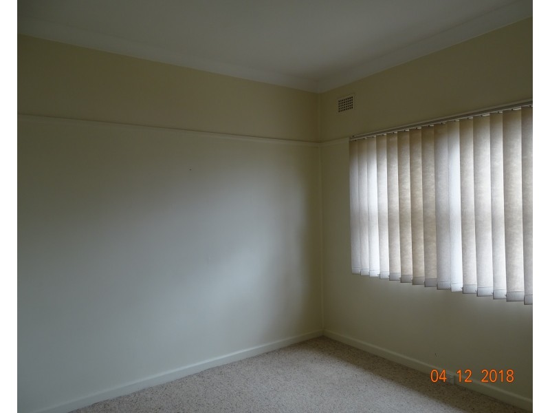 2 Ronald Street, Campbelltown NSW 2560