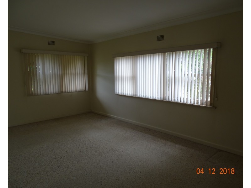 2 Ronald Street, Campbelltown NSW 2560