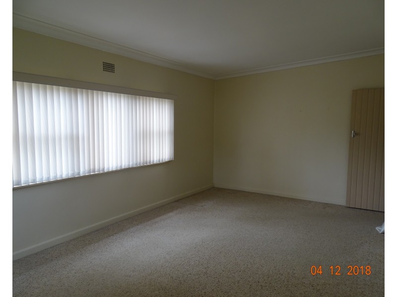 2 Ronald Street, Campbelltown NSW 2560