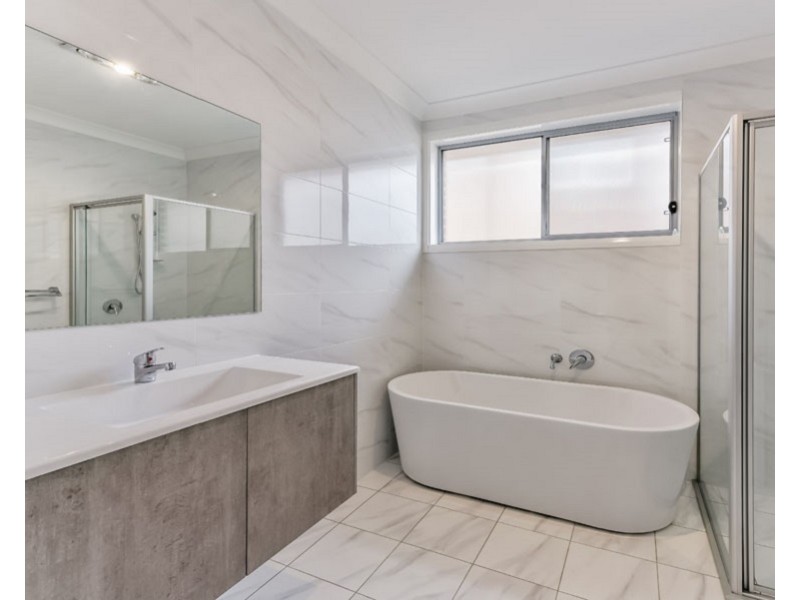 11 Seidler Parade, Oran Park NSW 2570